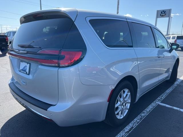 2023 Chrysler Pacifica Vehicle Photo in GREEN BAY, WI 54304-5303