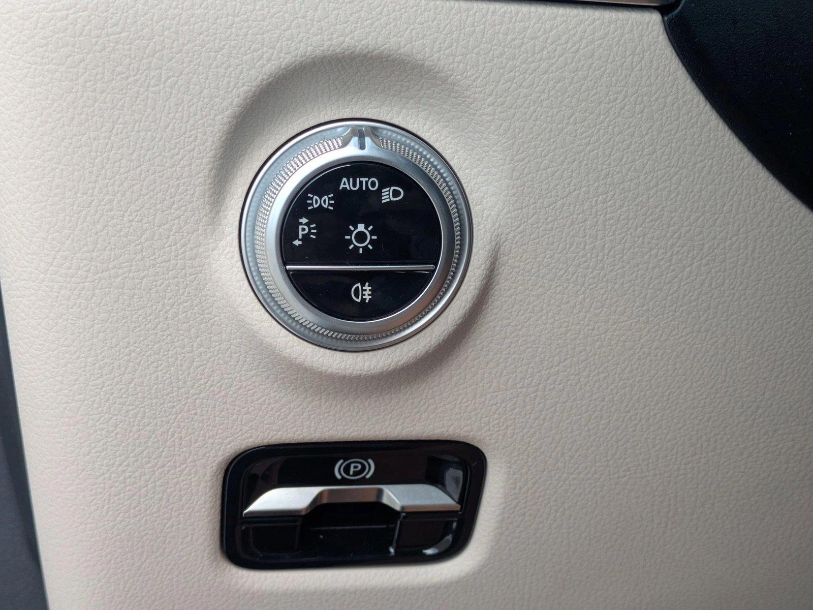 2025 Mercedes-Benz C-Class Vehicle Photo in Sarasota, FL 34231