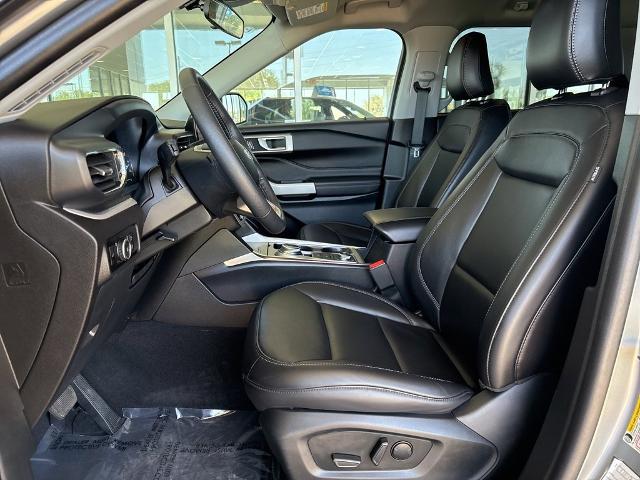 2024 Ford Explorer Vehicle Photo in MANHATTAN, KS 66502-5036