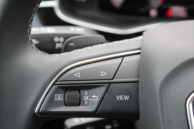 2025 Audi Q7 Vehicle Photo in HOUSTON, TX 77090