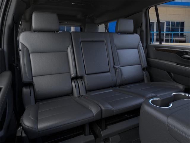2025 Chevrolet Suburban Vehicle Photo in ENGLEWOOD, CO 80113-6708
