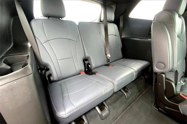 2022 Buick Enclave Vehicle Photo in TOPEKA, KS 66609-0000