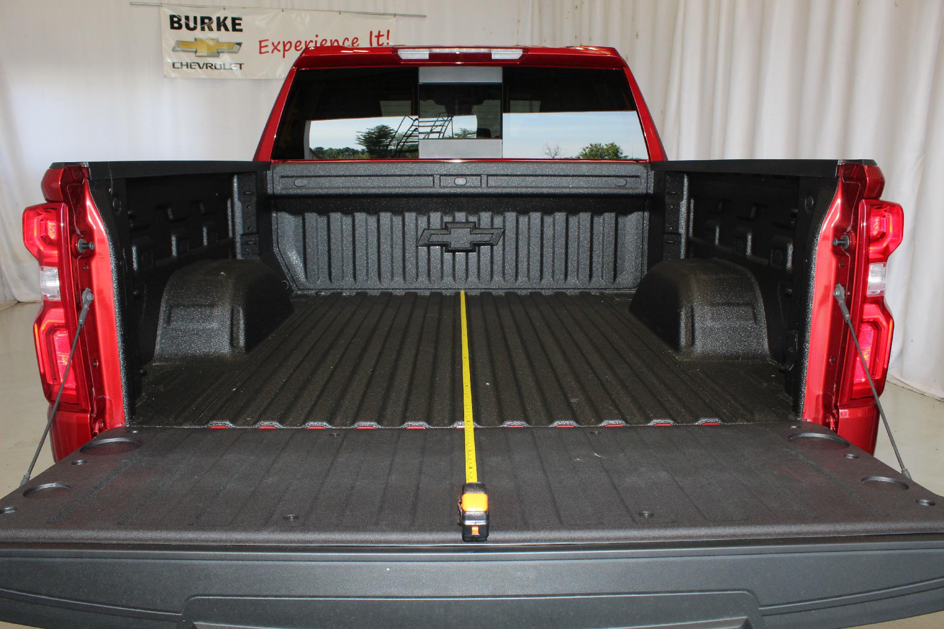 2025 Chevrolet Silverado 1500 Vehicle Photo in NORTHAMPTON, MA 01060-1120
