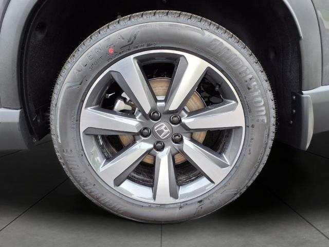 2025 Honda Pilot Vehicle Photo in Oshkosh, WI 54904