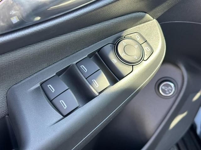 2025 Buick Envista Vehicle Photo in COLUMBIA, MO 65203-3903
