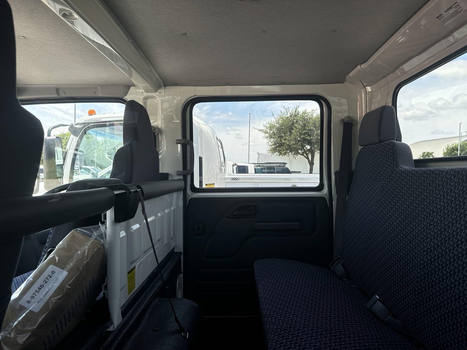 2025 Chevrolet Low Cab Forward 5500 XG Vehicle Photo in GEORGETOWN, TX 78626-7508