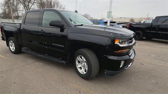 Used 2017 Chevrolet Silverado 1500 LT with VIN 3GCUKREC6HG183432 for sale in Saint Cloud, Minnesota