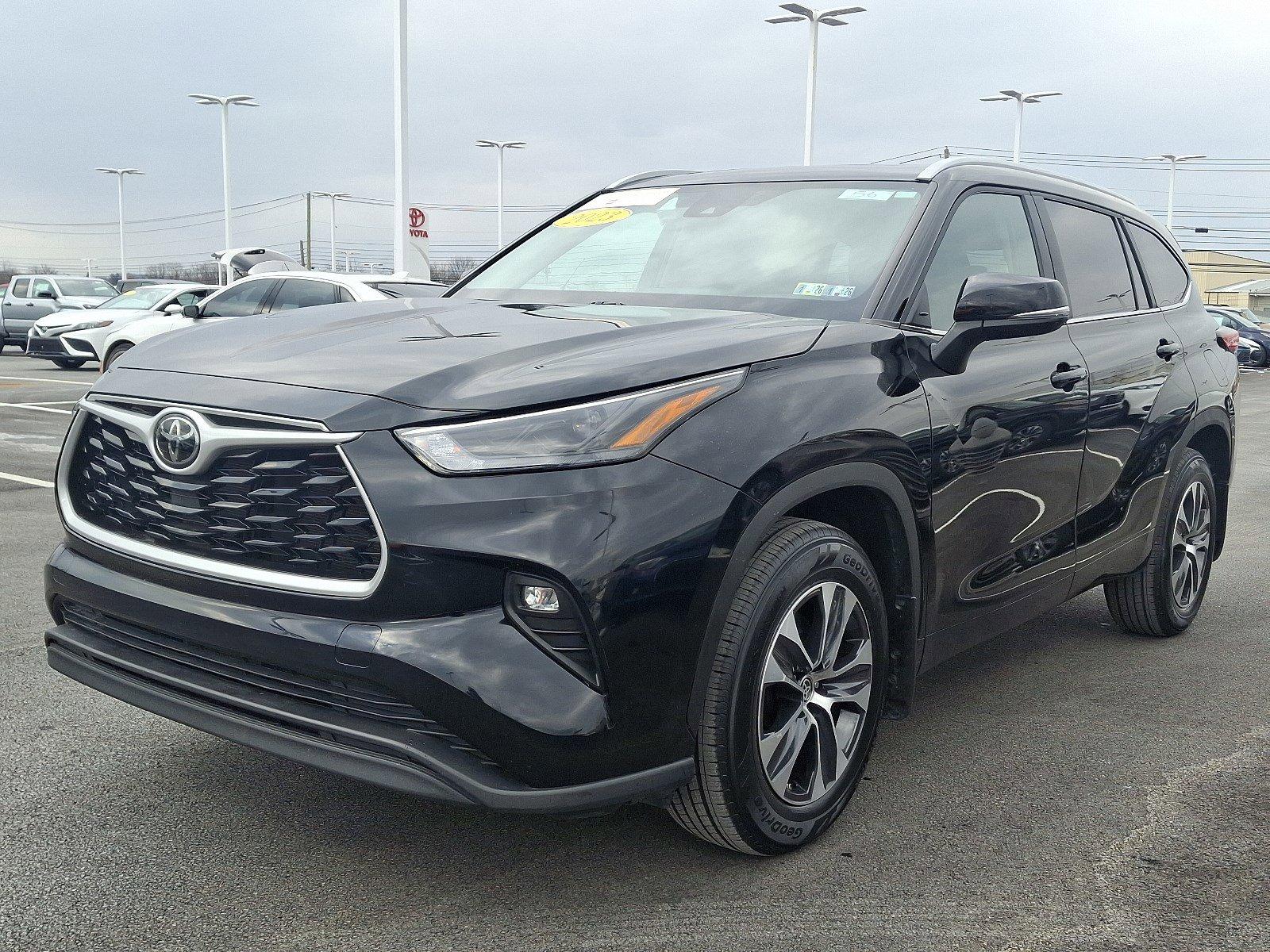 2023 Toyota Highlander Vehicle Photo in Harrisburg, PA 17111