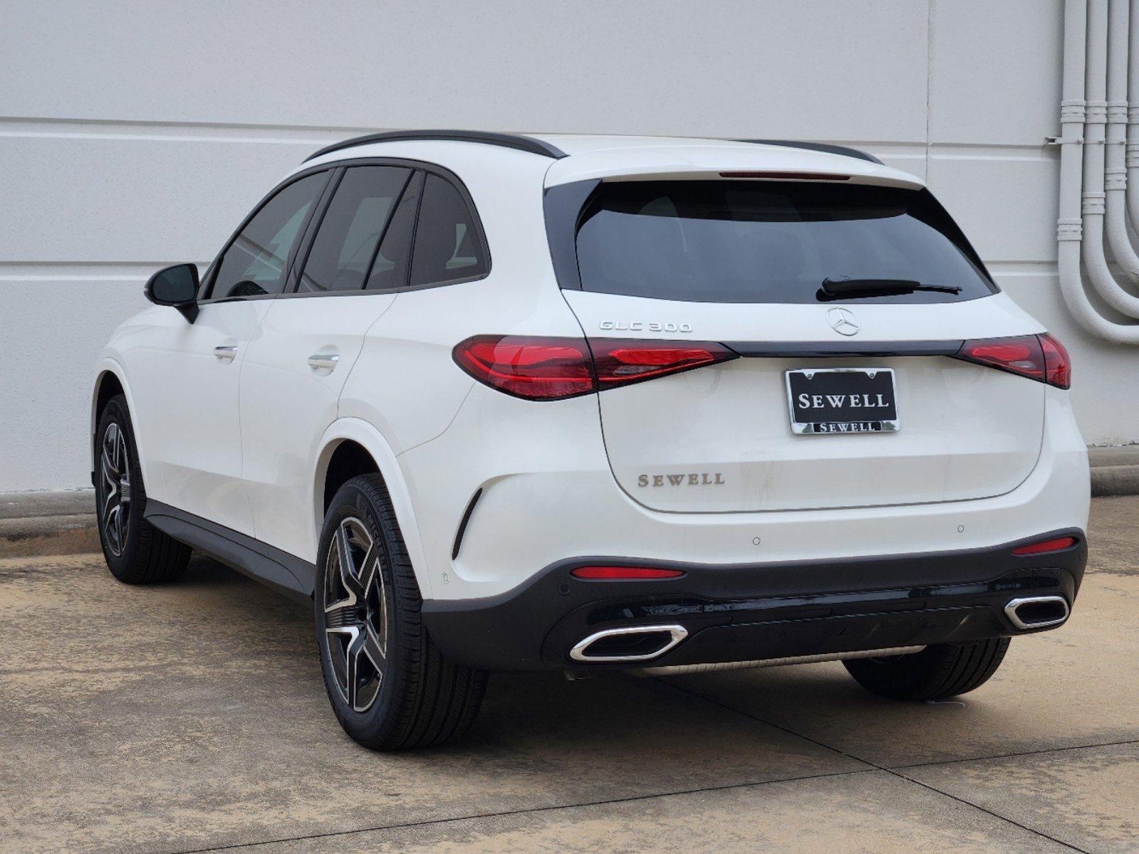 2025 Mercedes-Benz GLC Vehicle Photo in HOUSTON, TX 77079