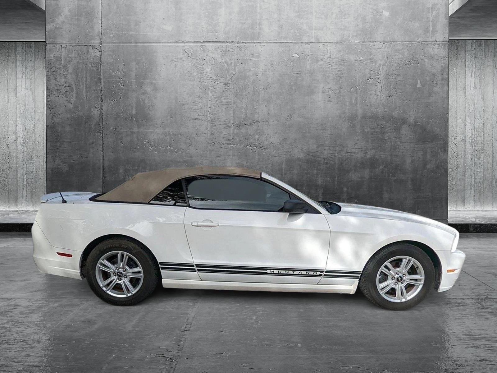 2013 Ford Mustang Vehicle Photo in Jacksonville, FL 32256