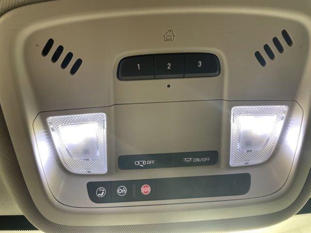 2021 Chevrolet Traverse Vehicle Photo in PHOENIX, AZ 85014-3381