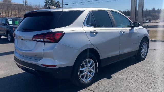 2022 Chevrolet Equinox Vehicle Photo in MOON TOWNSHIP, PA 15108-2571