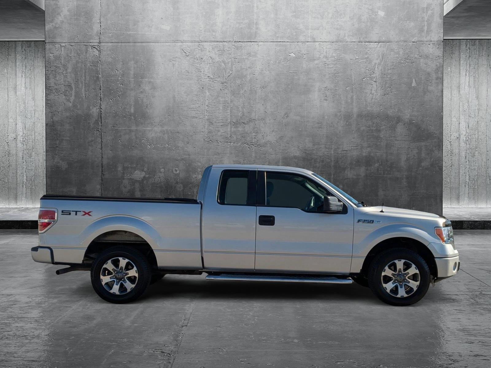 2013 Ford F-150 Vehicle Photo in St. Petersburg, FL 33713