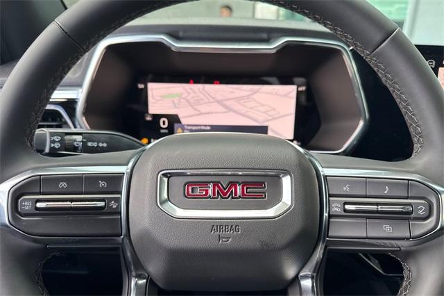 2025 GMC Canyon Vehicle Photo in ELK GROVE, CA 95757-8703