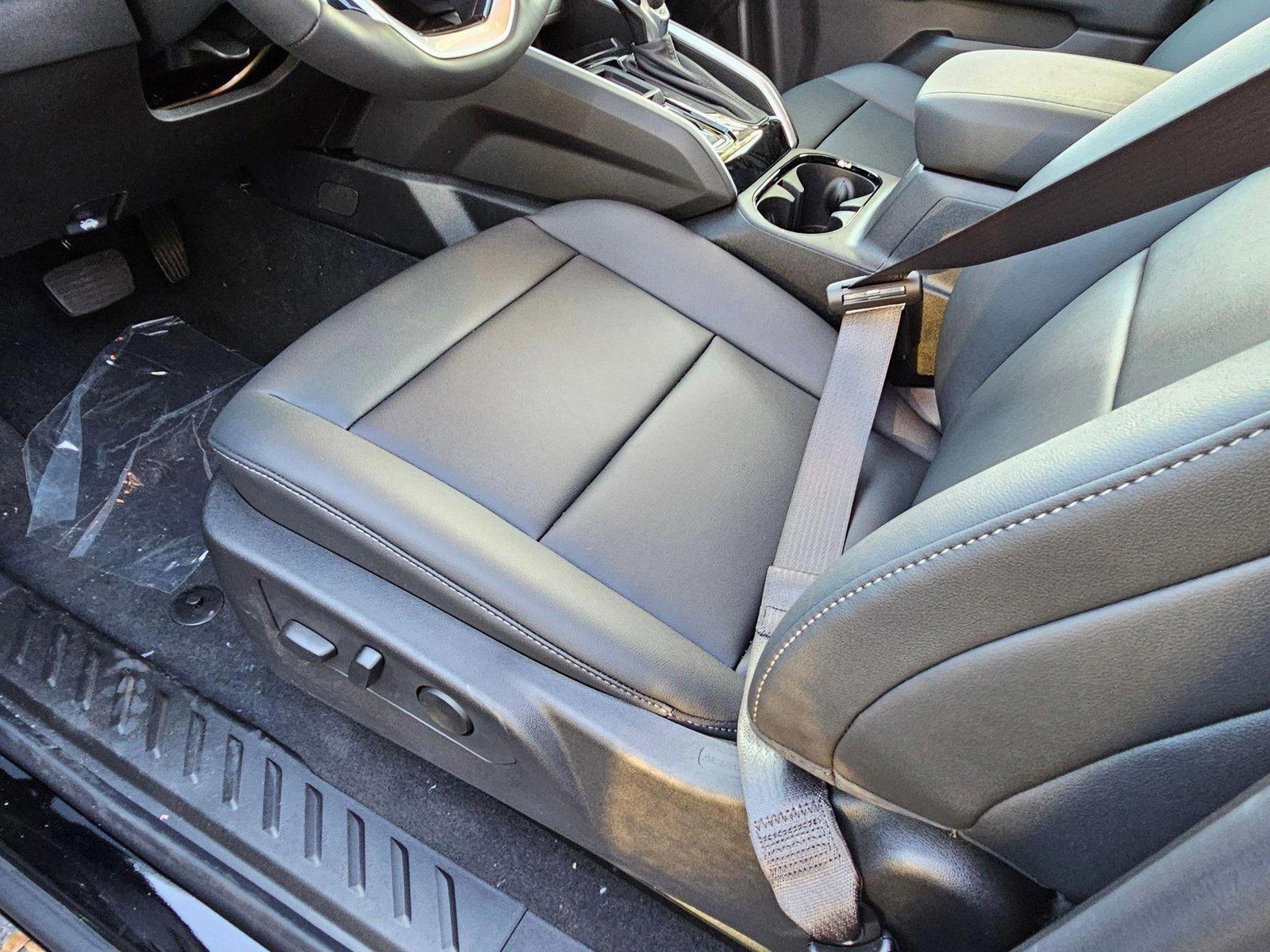 2025 Chevrolet Colorado Vehicle Photo in GREENACRES, FL 33463-3207