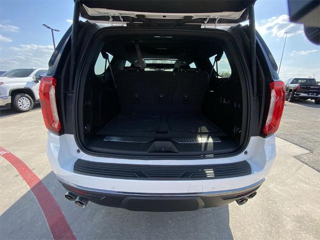 2022 GMC Yukon XL Vehicle Photo in Greenville, TX 75402