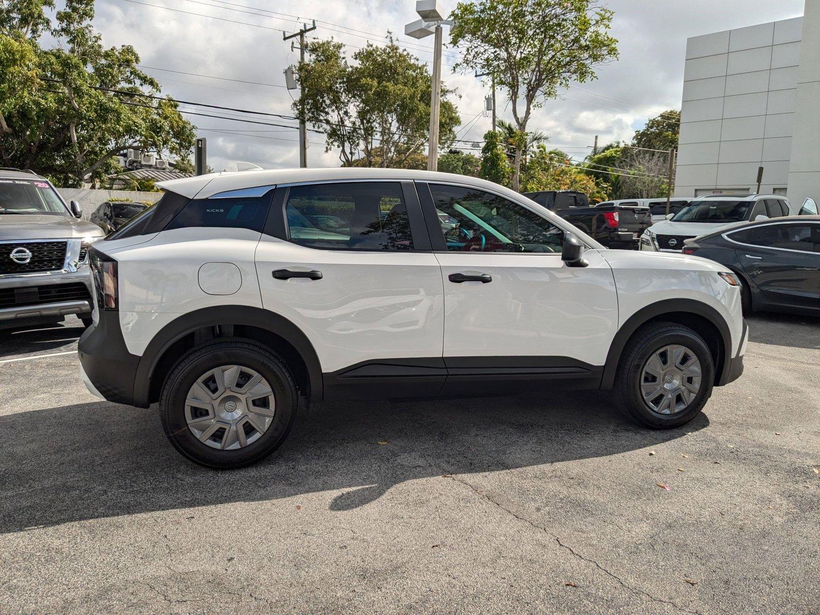 2025 Nissan Kicks Vehicle Photo in Miami, FL 33135