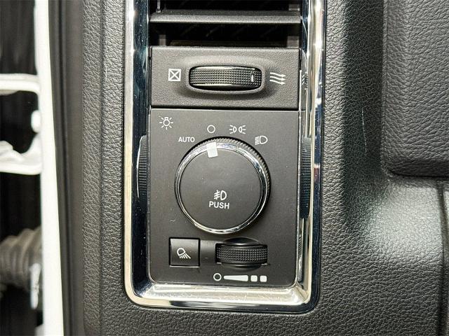 2016 Ram 1500 Vehicle Photo in EVERETT, WA 98203-5662
