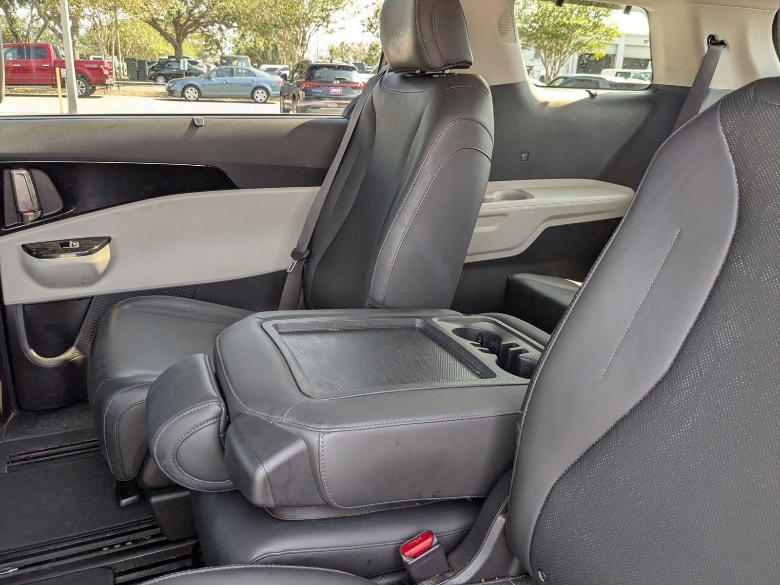 2022 Kia Carnival Vehicle Photo in St. Petersburg, FL 33713