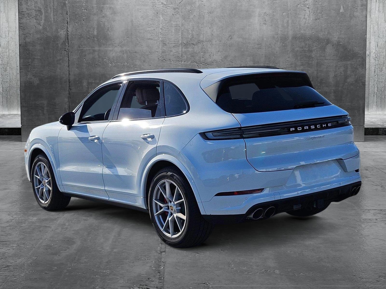 2024 Porsche Cayenne Vehicle Photo in Fort Lauderdale, FL 33316