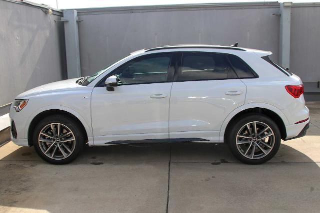 2024 Audi Q3 Vehicle Photo in SUGAR LAND, TX 77478