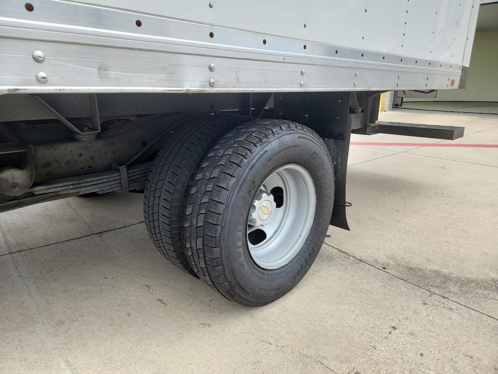 2022 Chevrolet Express Cutaway 3500 Vehicle Photo in GEORGETOWN, TX 78626-7508