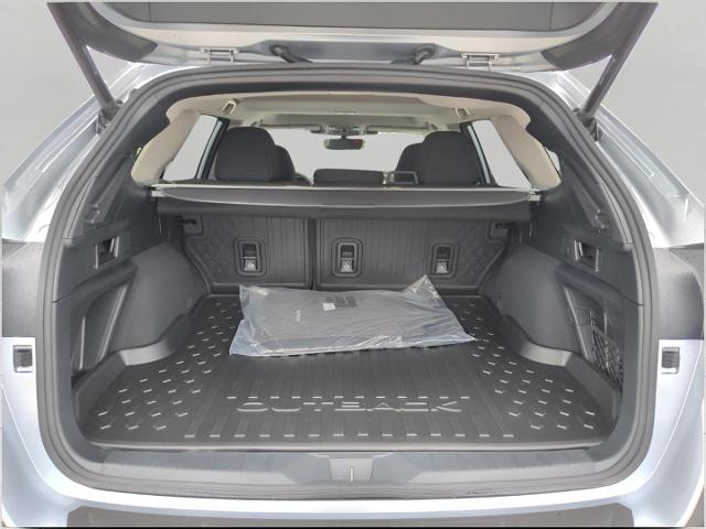2025 Subaru Outback Vehicle Photo in Green Bay, WI 54304