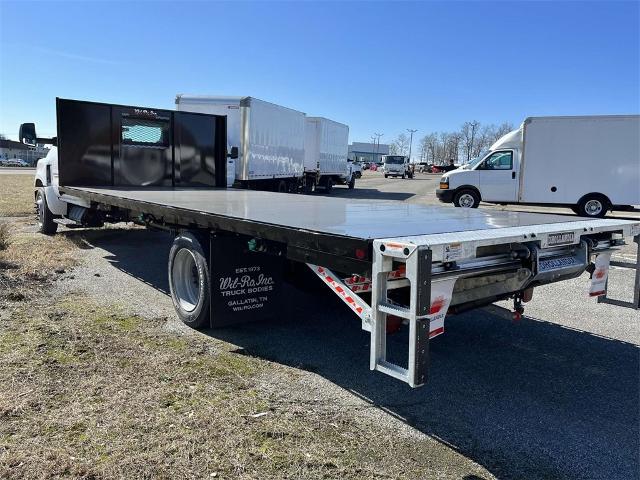 2023 Chevrolet Silverado 6500 HD Vehicle Photo in ALCOA, TN 37701-3235