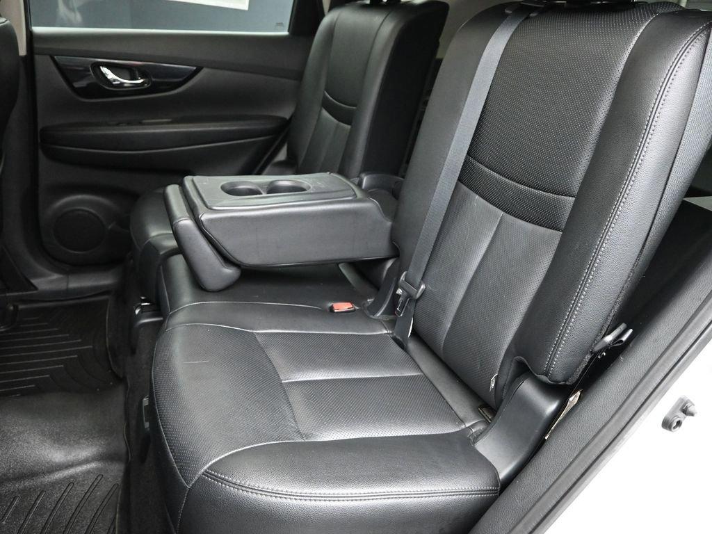2020 Nissan Rogue Vehicle Photo in Marion, IA 52302
