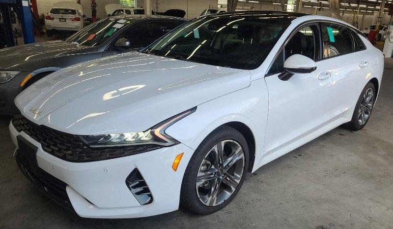 2022 Kia K5 Vehicle Photo in Cedar Rapids, IA 52402