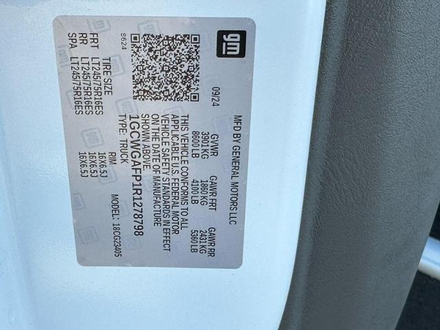 2024 Chevrolet Express Cargo 2500 Vehicle Photo in COLUMBIA, MO 65203-3903