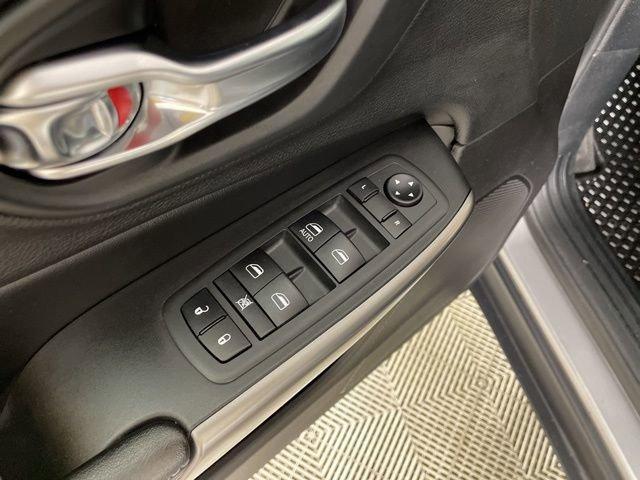 2020 Jeep Cherokee Vehicle Photo in PHOENIX, AZ 85014-3381