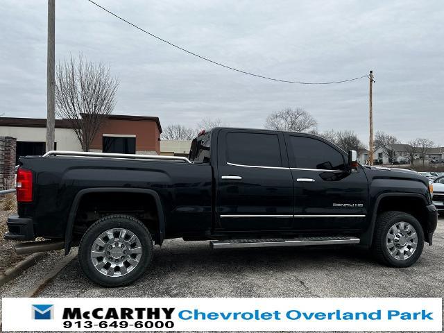 Used 2018 GMC Sierra 2500 Denali HD Denali with VIN 1GT12UEY8JF269415 for sale in Kansas City