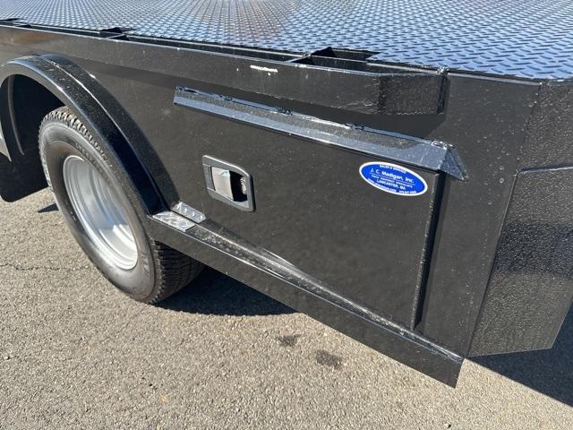 2023 Ford Super Duty F-350 DRW Vehicle Photo in Webster, MA 01570-1415