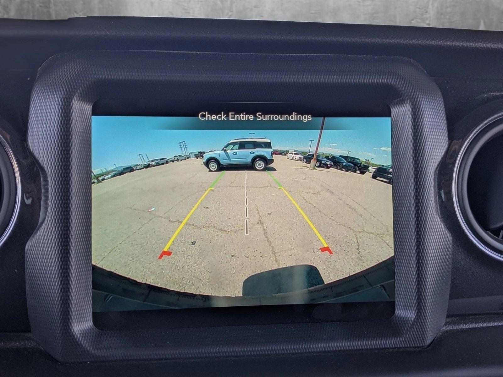 2022 Jeep Wrangler Vehicle Photo in Valencia, CA 91355
