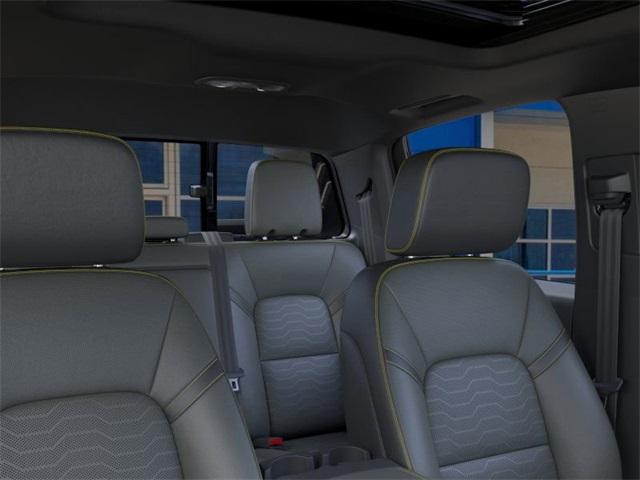 2025 Chevrolet Colorado Vehicle Photo in ENGLEWOOD, CO 80113-6708