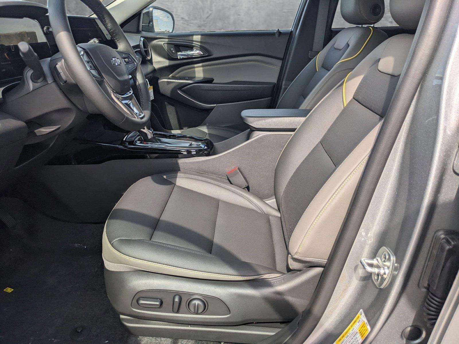 2025 Chevrolet Trax Vehicle Photo in MIAMI, FL 33172-3015