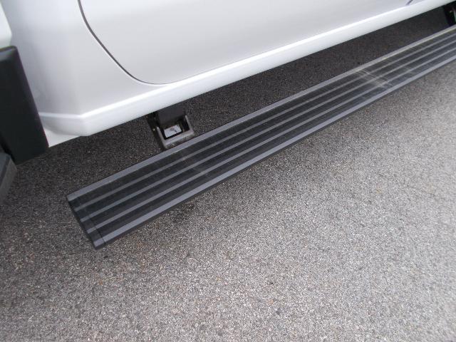 2025 GMC Sierra 2500 HD Vehicle Photo in LOWELL, MA 01852-4336
