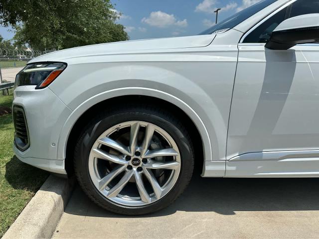 2025 Audi Q7 Vehicle Photo in HOUSTON, TX 77090