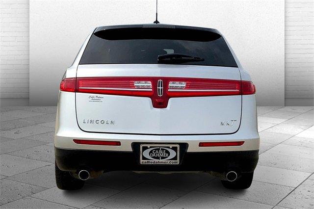 2019 Lincoln MKT Vehicle Photo in TOPEKA, KS 66609-0000