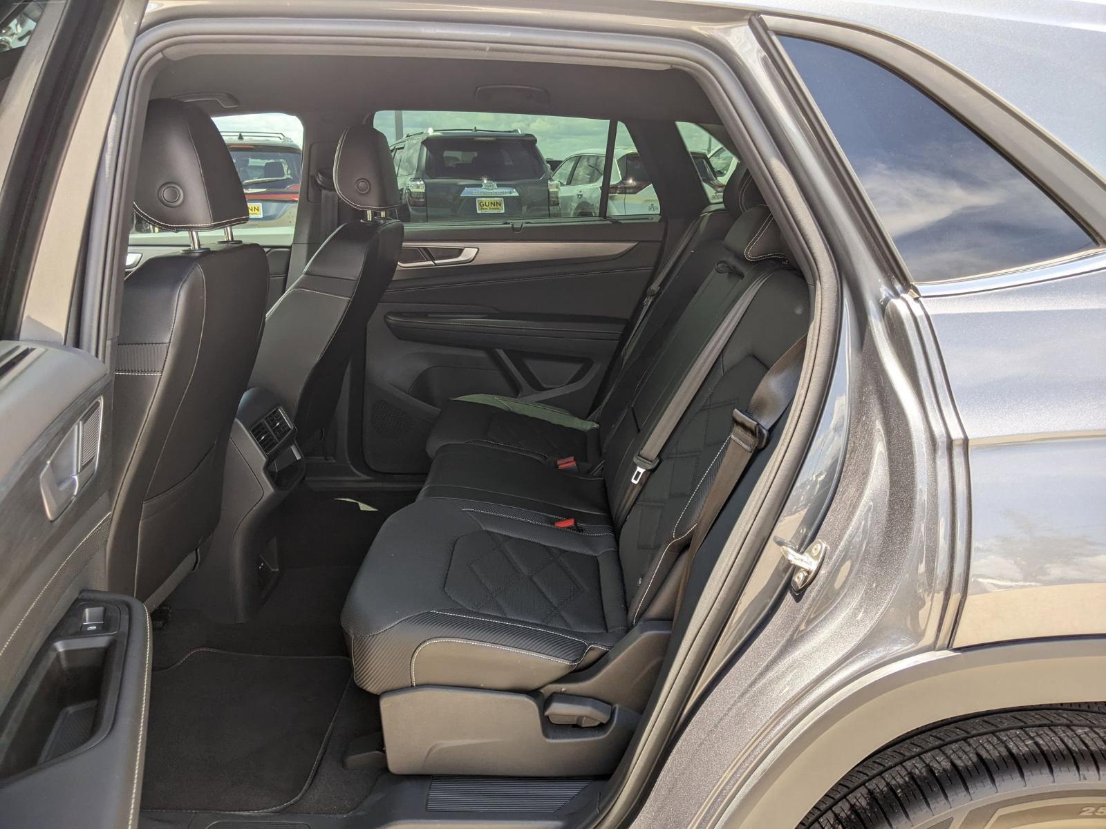2024 Volkswagen Atlas Cross Sport Vehicle Photo in Seguin, TX 78155