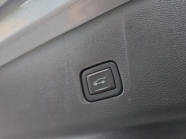 2023 Chevrolet Traverse Vehicle Photo in TREVOSE, PA 19053-4984