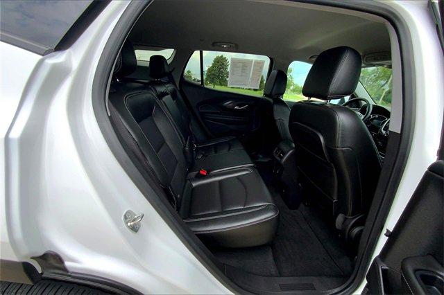 2024 GMC Terrain Vehicle Photo in TOPEKA, KS 66609-0000