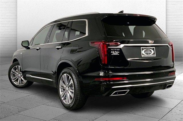2025 Cadillac XT6 Vehicle Photo in KANSAS CITY, MO 64114-4502
