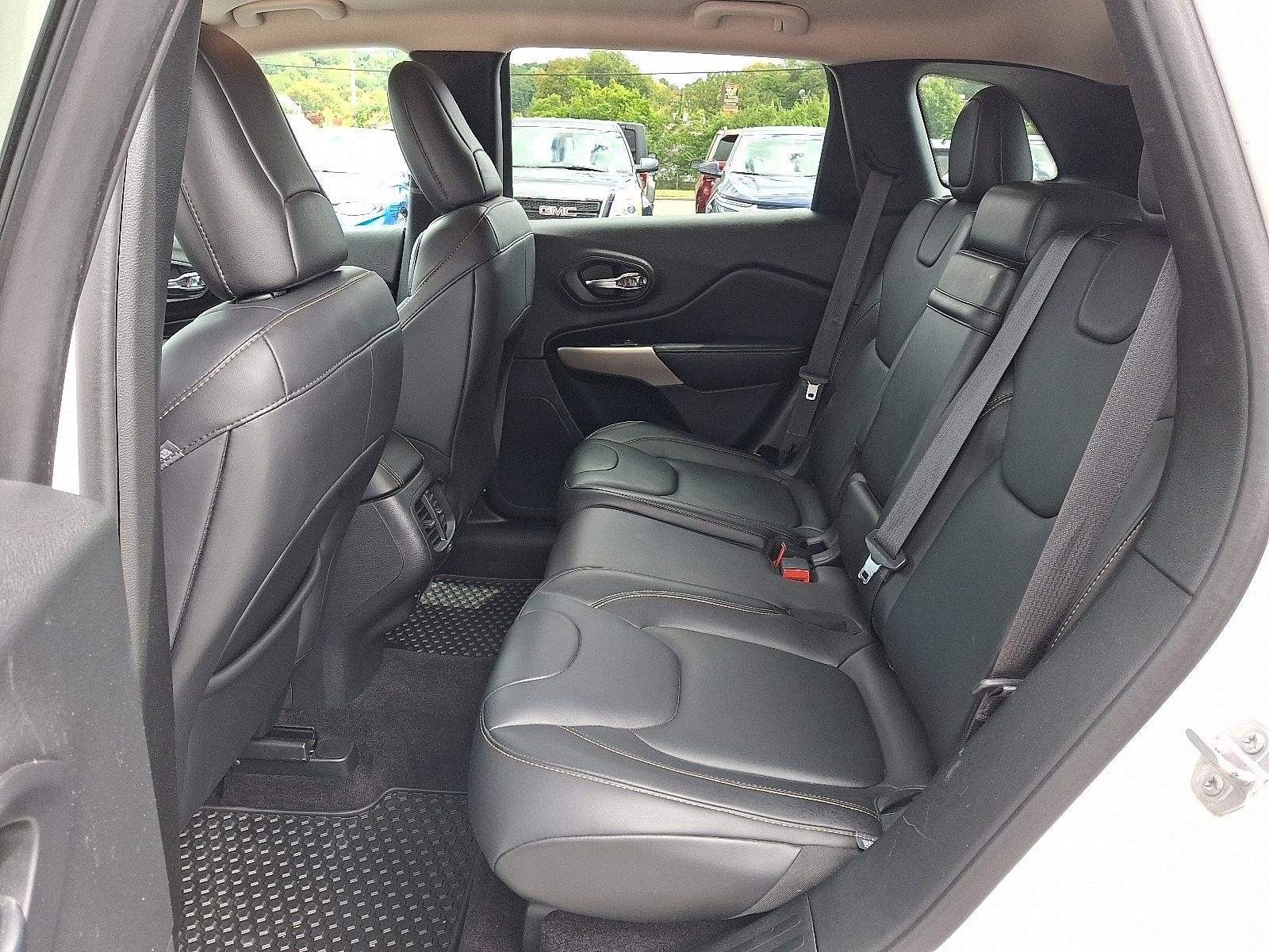 2017 Jeep Cherokee Vehicle Photo in BETHLEHEM, PA 18017-9401