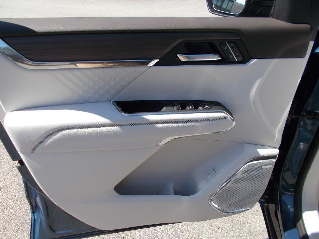 2026 GMC Acadia Vehicle Photo in LOWELL, MA 01852-4336