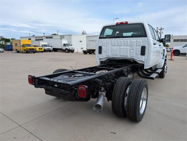 2024 Chevrolet Silverado Chassis Cab Vehicle Photo in ENGLEWOOD, CO 80113-6708