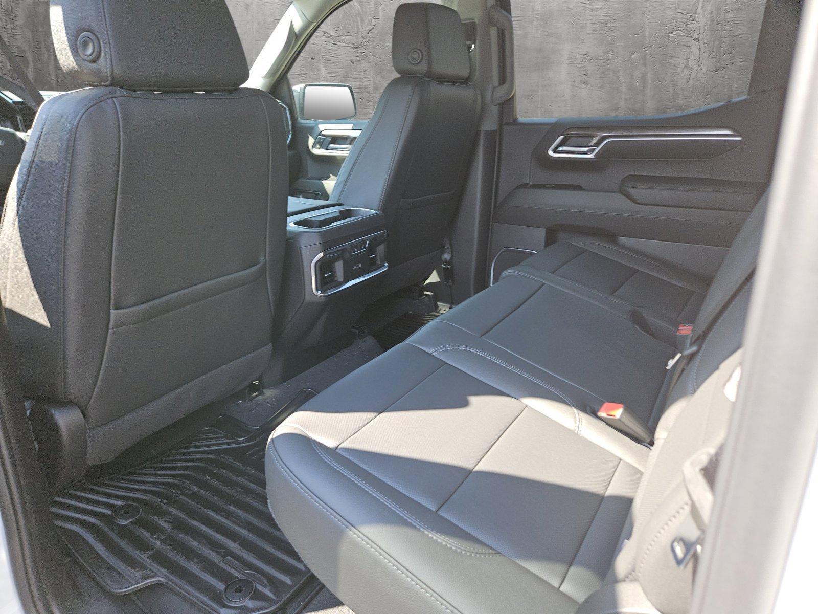 2025 Chevrolet Silverado 1500 Vehicle Photo in NORTH RICHLAND HILLS, TX 76180-7199