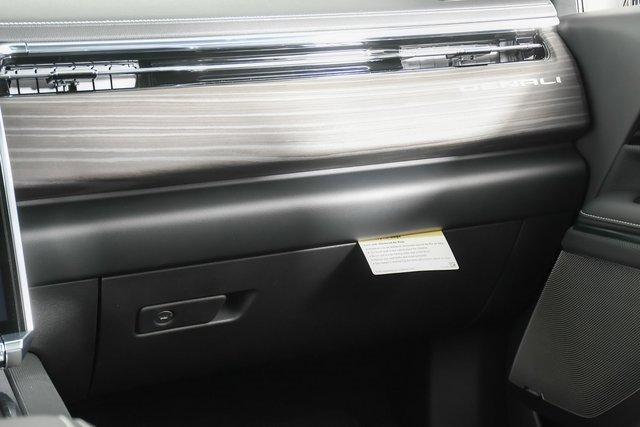 2025 GMC Sierra EV Vehicle Photo in PUYALLUP, WA 98371-4149