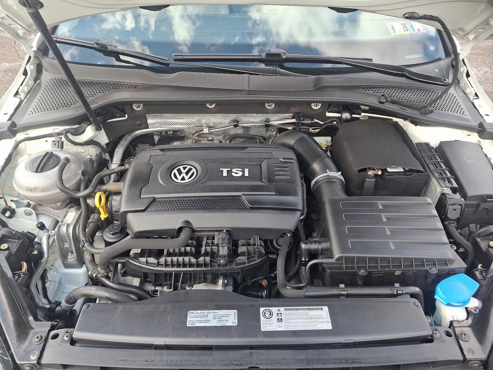 2017 Volkswagen Golf Alltrack Vehicle Photo in Trevose, PA 19053